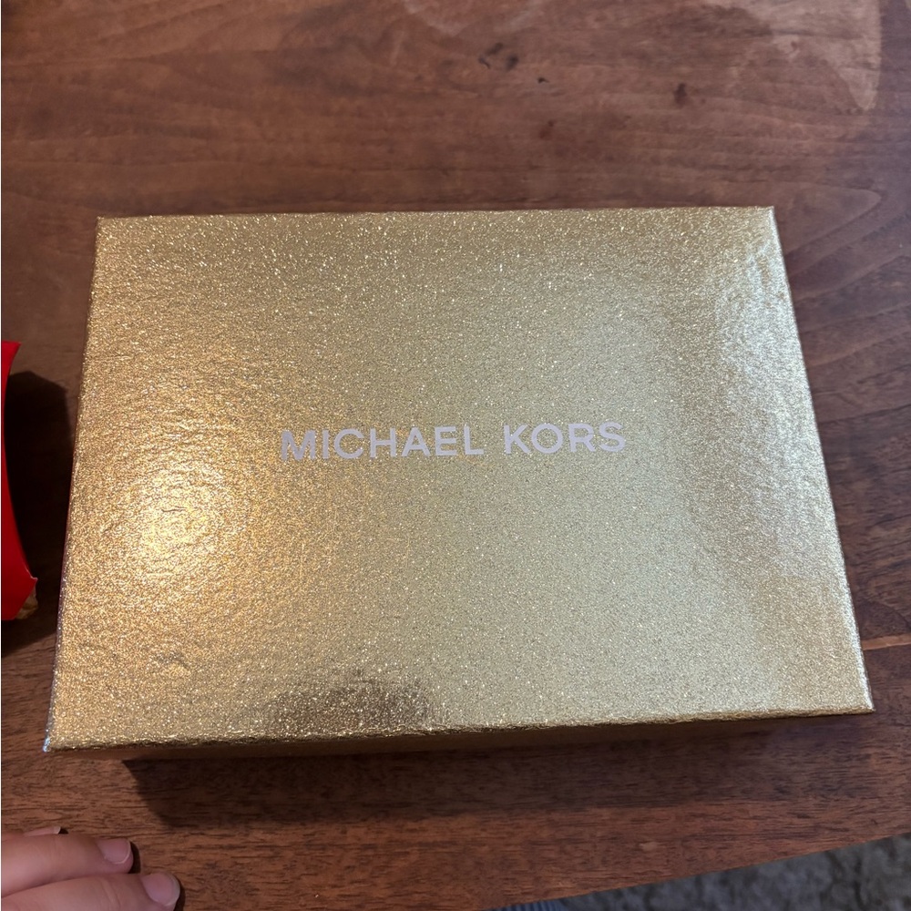 Michael Kors Rose Gold Wrislet - Picture 5 of 5